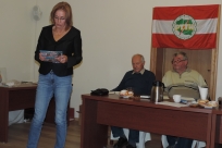 Skarbnik Joanna Mądry przedstawia sprawozdanie finansowe za mijający rok